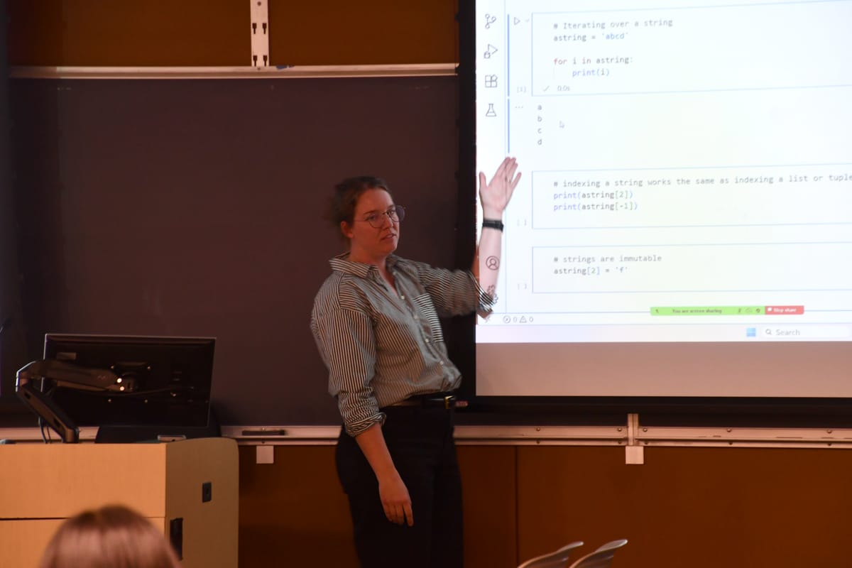 Biology professor introduces a new grading system labeled 'ungrading'